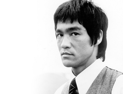 عکس زیرخاکی از بروسلی و استادش در 18 سالگی