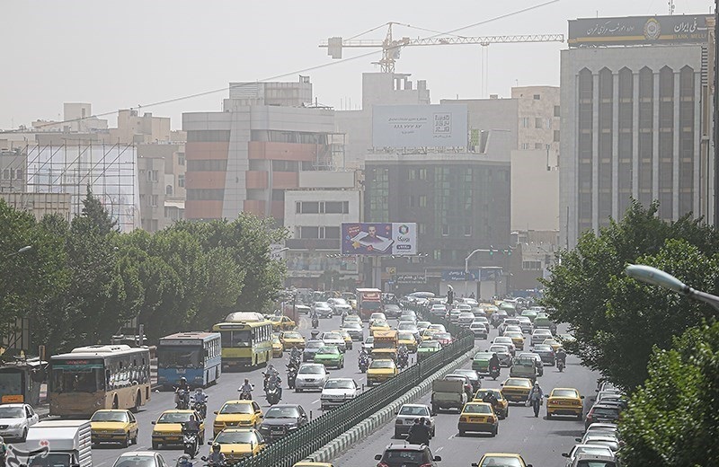 هوای تهران در آستانه آلودگی