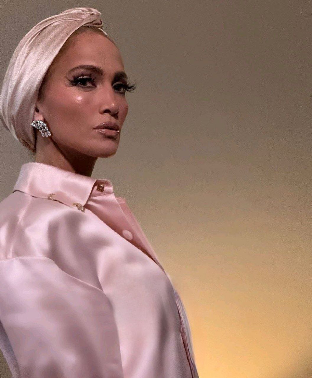 عکس/استایل باحجاب جنیفر لوپز جلب توجه کرد