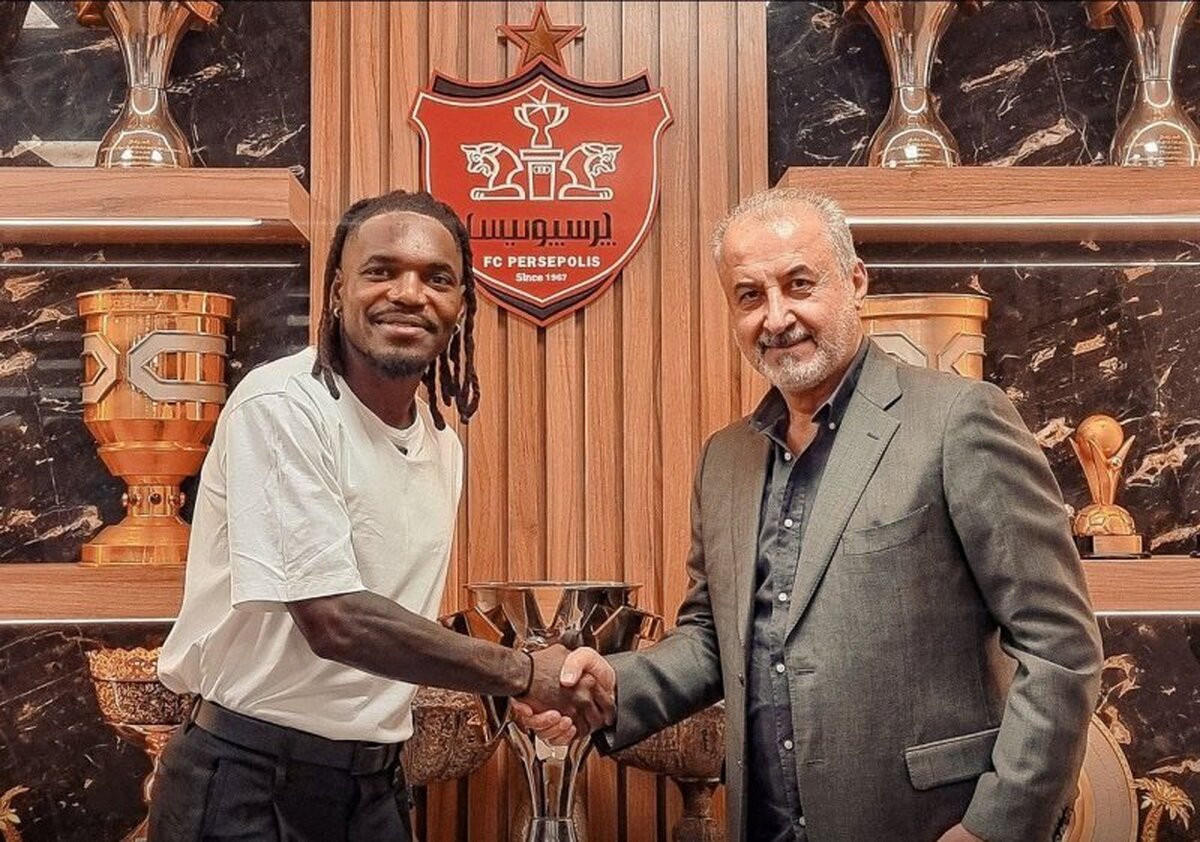 انتقال پرهزینه بیفوما به پرسپولیس و اعتراض بانک شهر