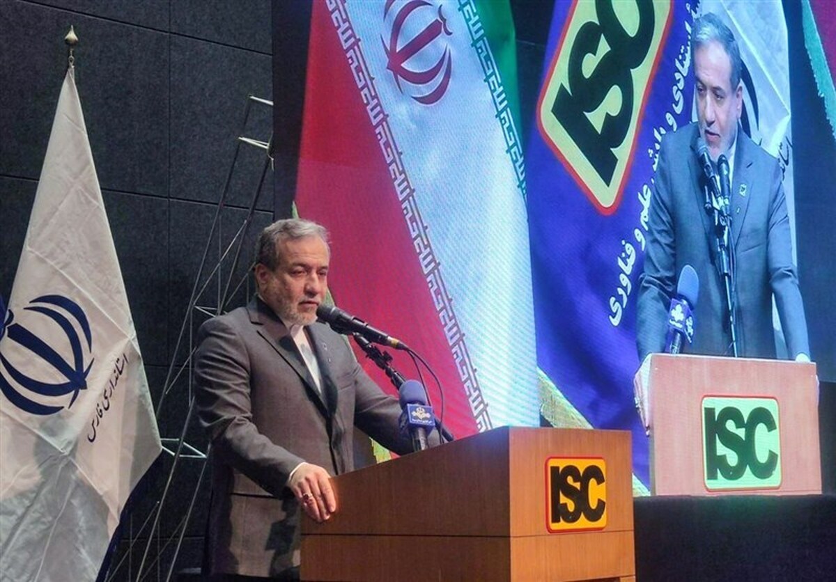 عراقچی: تحریم ایران را به زانو درنیاورد/دشمن به مذاکره آمد