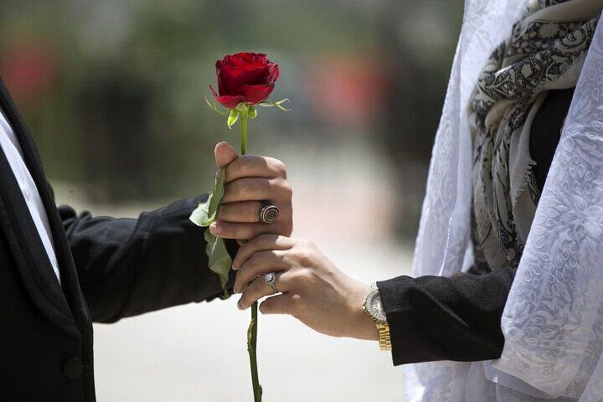 میانگین سنی مردان و زنان در نخستین ازدواج چقدر است؟