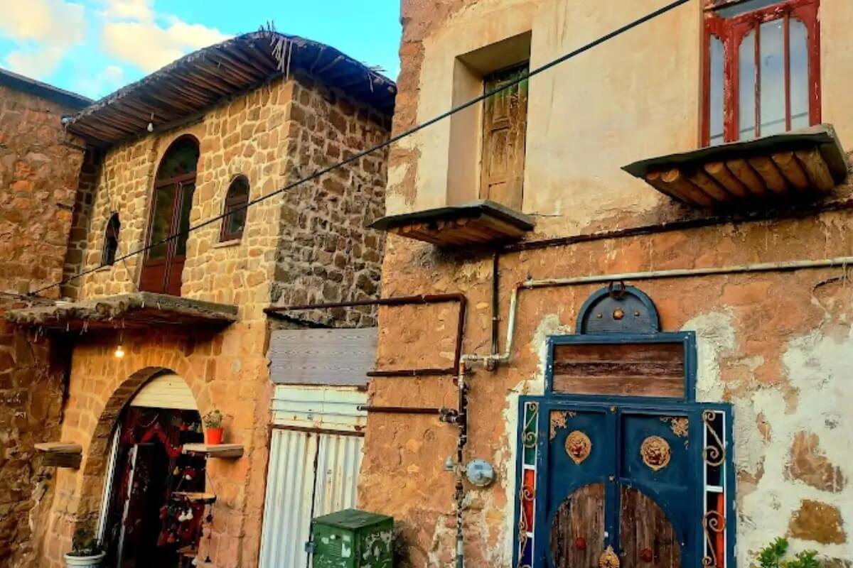 عجیب، اما واقعی! این روستا‌های مخفی در ایران، بهشت فصل بهار!