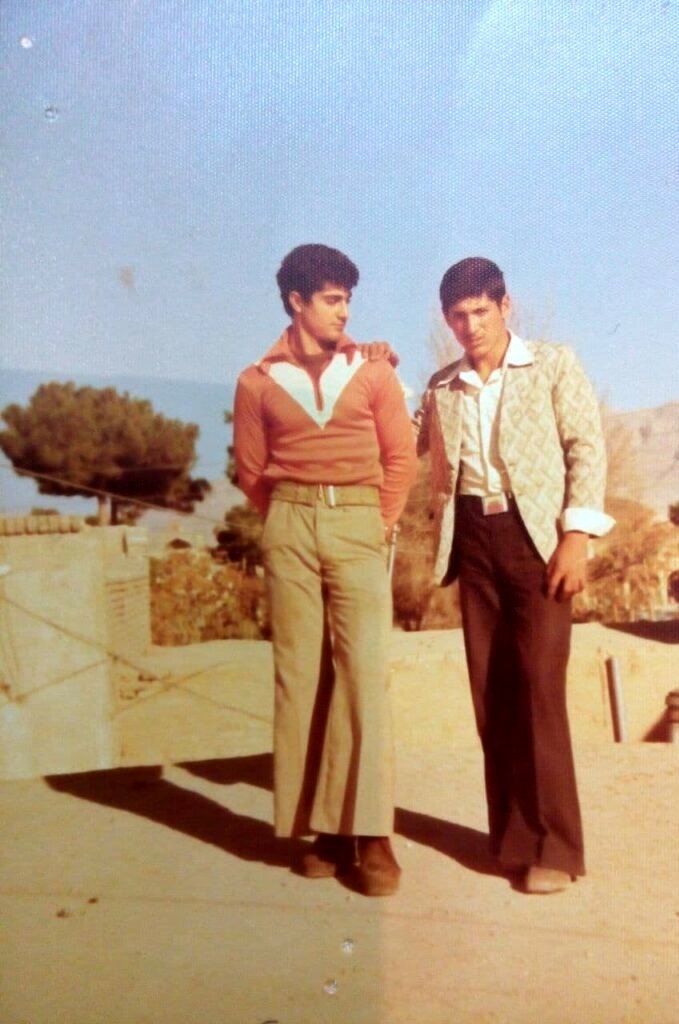 عکس/ «سردار سلیمانی در کنار برادرش احمد»؛ قبل از انقلاب عکس/ «سردار سلیمانی در کنار برادرش احمد»؛ قبل از انقلاب