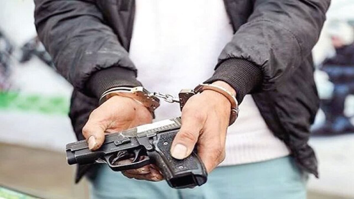 زمین گیر شدن سارق مسلح طلاجات در یاسوج