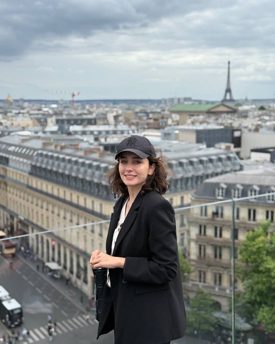 عکس/استایل خانمِ بازیگر «زن و بچه» در پاریس