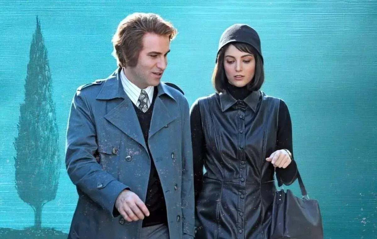 یک عکس صمیمی از پشت‌صحنه تاسیان بیرون آمد