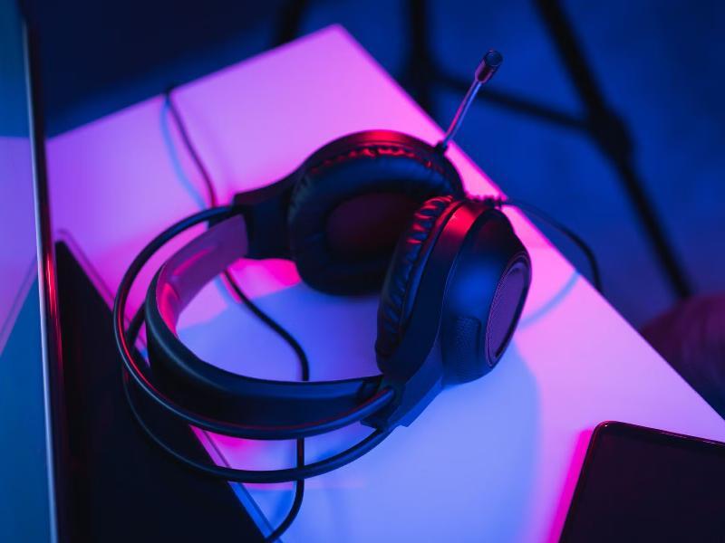 یک هدست خوب چه ویژگی‌هایی دارد