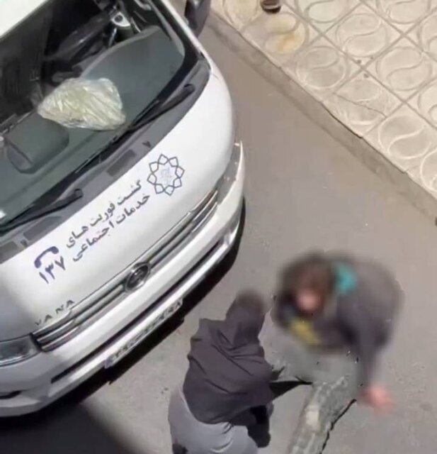 ماجرای فیلم کشیدن یک زن توسط گشت فوریتهای اجتماعی ماجرای فیلم کشیدن یک زن توسط گشت فوریتهای اجتماعی