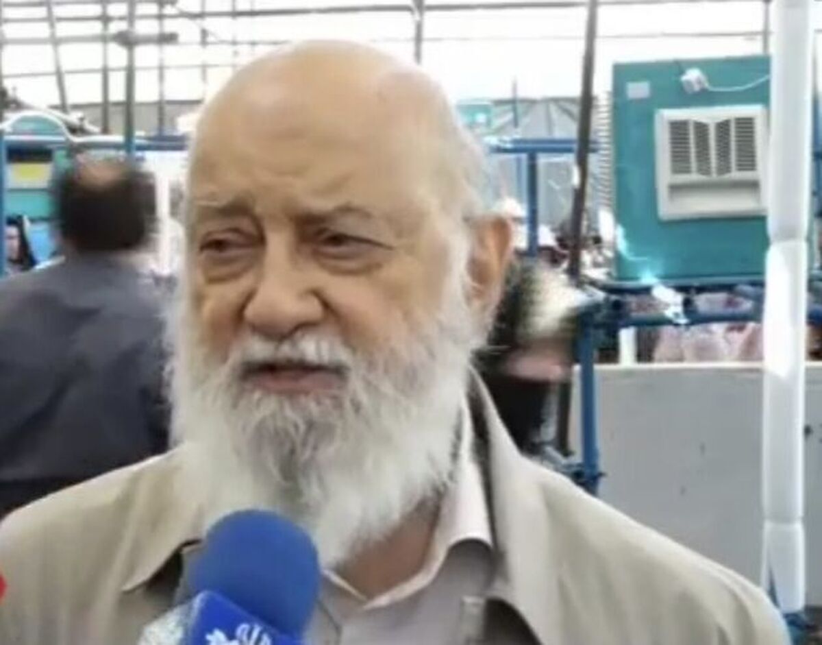 چمران: همراه داشتن حیوانات خانگی در پارک‌ها قابل قبول نیست