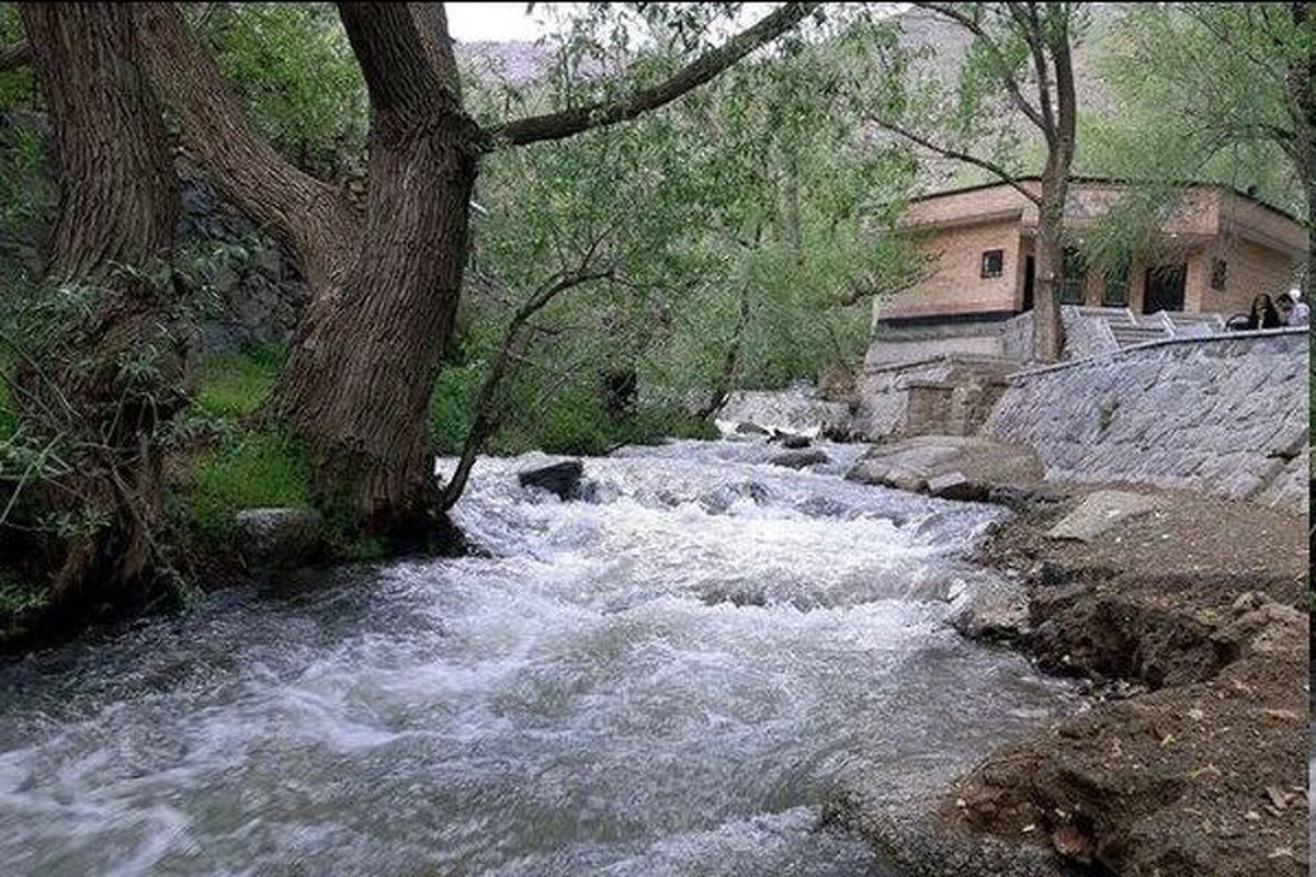 هشدار سطح نارنجی در تهران؛ تردد در حاشیه رودخانه‌ها ممنوع شد
