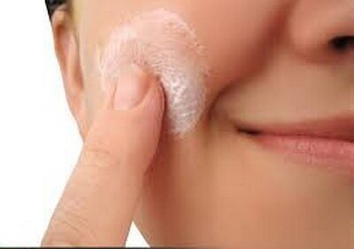 این باکتری‌ها روی پوست مانند کرم ضد آفتاب عمل می‌کنند