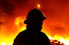 طبقه دوم بازار قدیم بندرعباس آتش گرفت