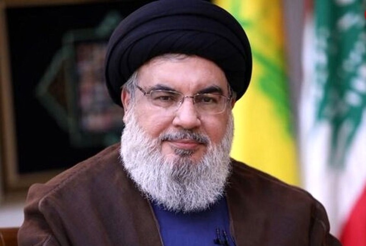 عکس/ چهرۀ «سید حسن نصرالله» در ۲۰ سالگی در کنار مادرش