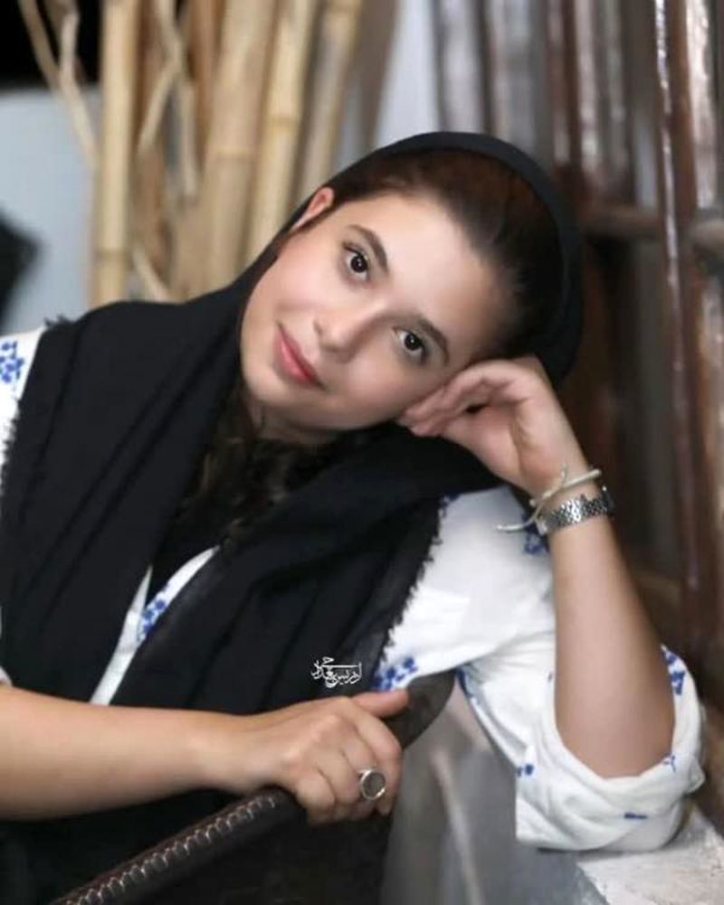 عکس جدید نفس بازغی با چهره ساده