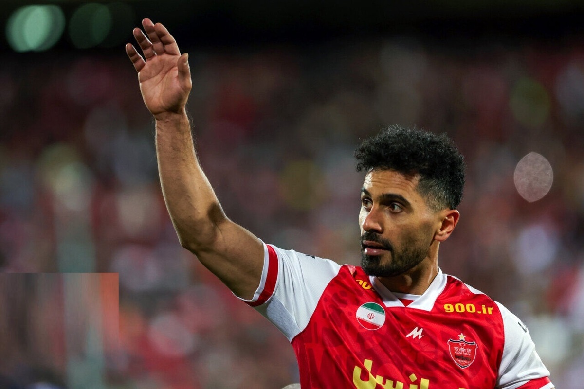 عالیشاه با پرسپولیس دو ساله تمدید کرد