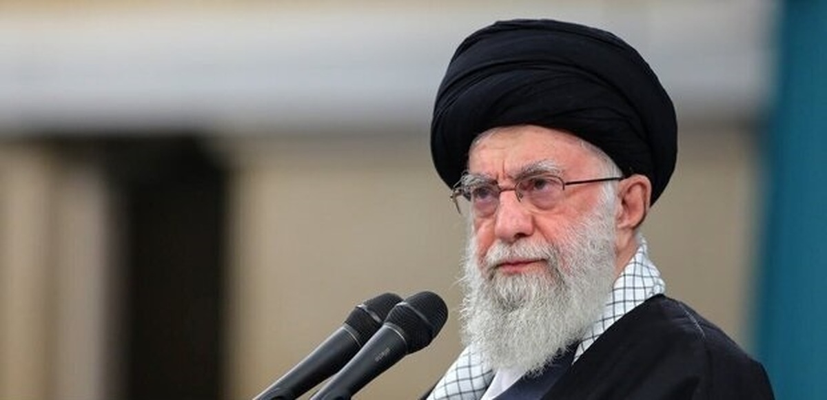 رهبر انقلاب: نیروهای مسلح، رژیم رذل صهیونی را بیچاره خواهند کرد