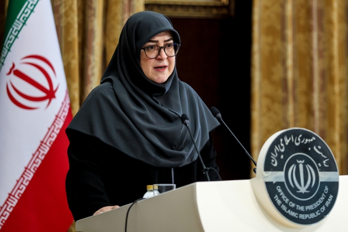 مهاجرانی: در یک جنگ تحمیلی قرار گرفته ایم