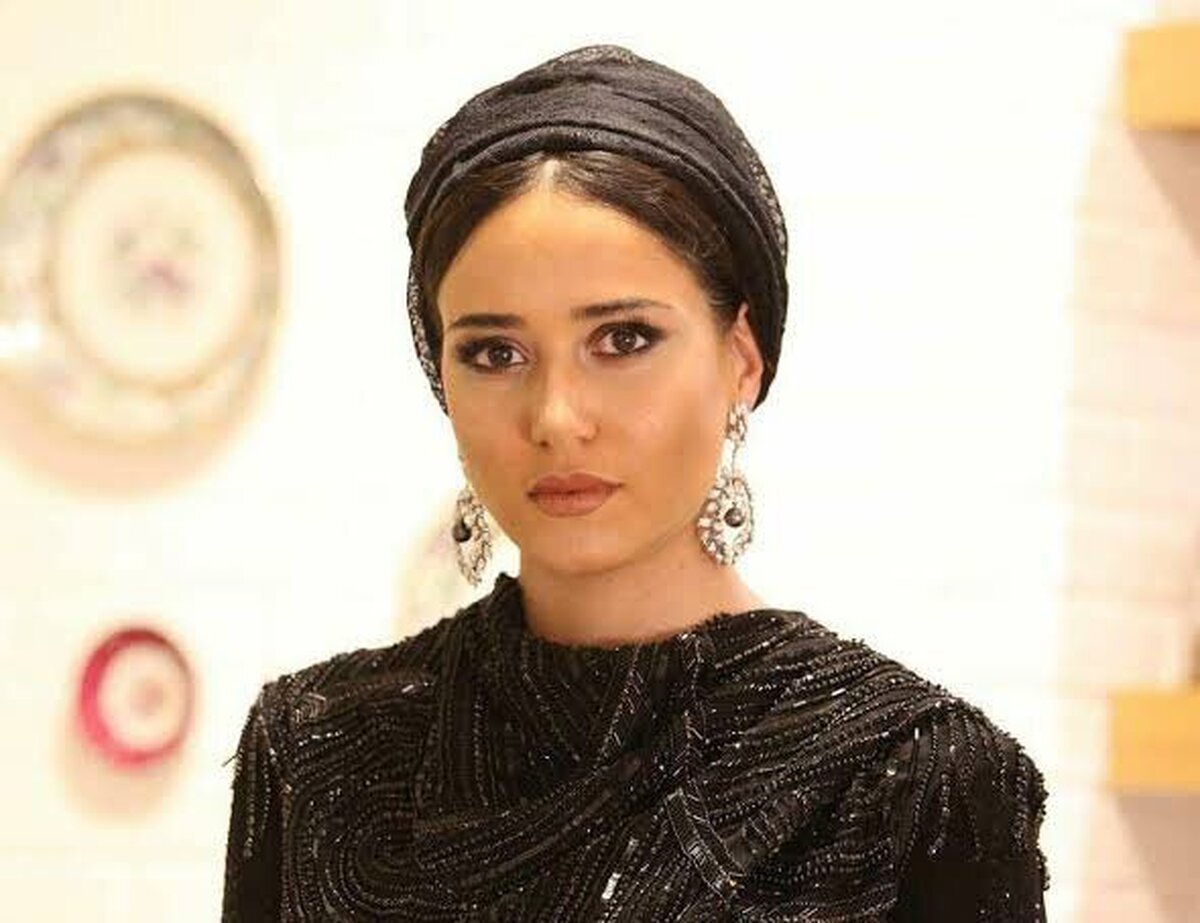 عکس/ غافلگیری در کن؛ این دختر رویای پریناز ایزدیار را ربود!