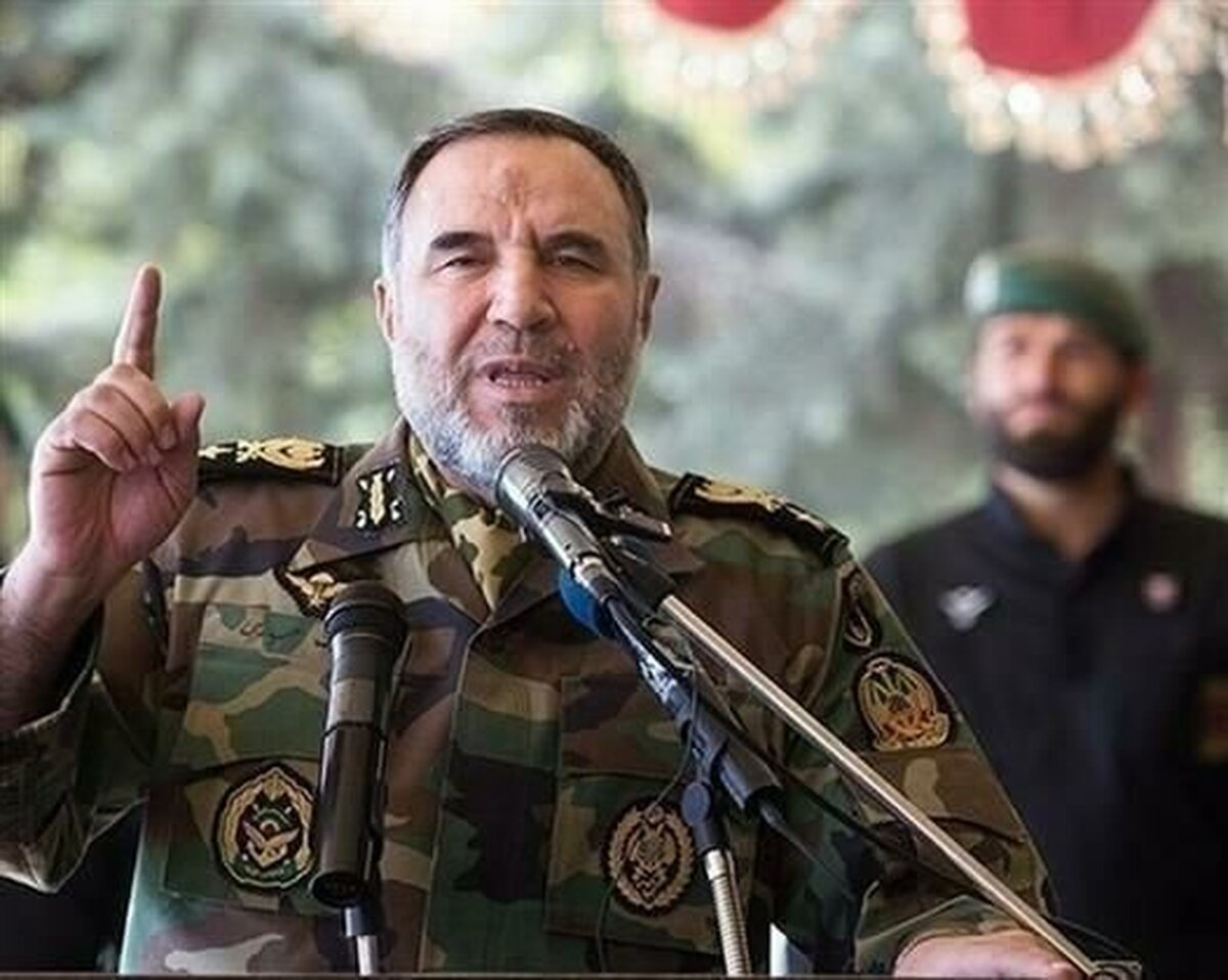 فرمانده نیروی زمینی ارتش: دستان‌مان واقعاً روی ماشه است