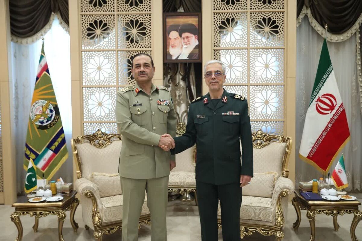 سرلشکر باقری: ایران و پاکستان برای از بین بردن تروریسم عزم قاطع دارند