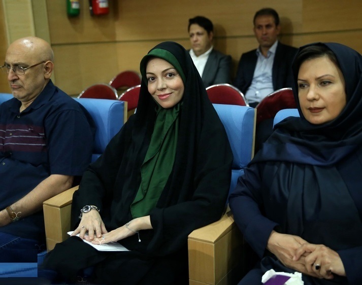 عکس/ «آزاده نامداری و لعیا زنگنه» در افطاری رئیس جمهور؛ سال ۱۳۹۵ عکس/ «آزاده نامداری و لعیا زنگنه» در افطاری رئیس جمهور؛ سال ۱۳۹۵