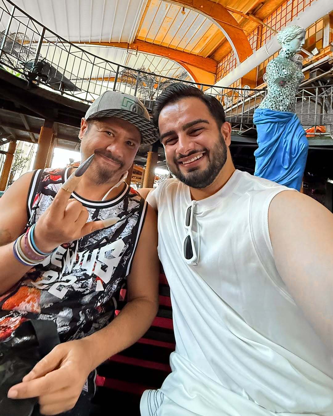 عکس/جولانِ علی صادقی و رپر معروف در میدان سرخ روسیه!