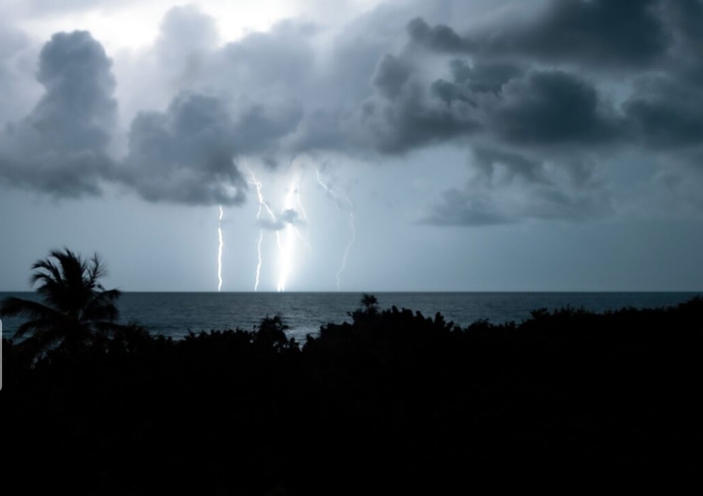 هواشناسی 1404/04/19 / بارندگی و وزش باد در برخی استان‌ها