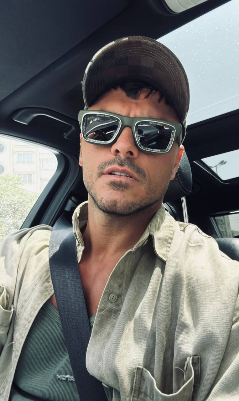 عکس/عینک متفاوت خواننده رپ