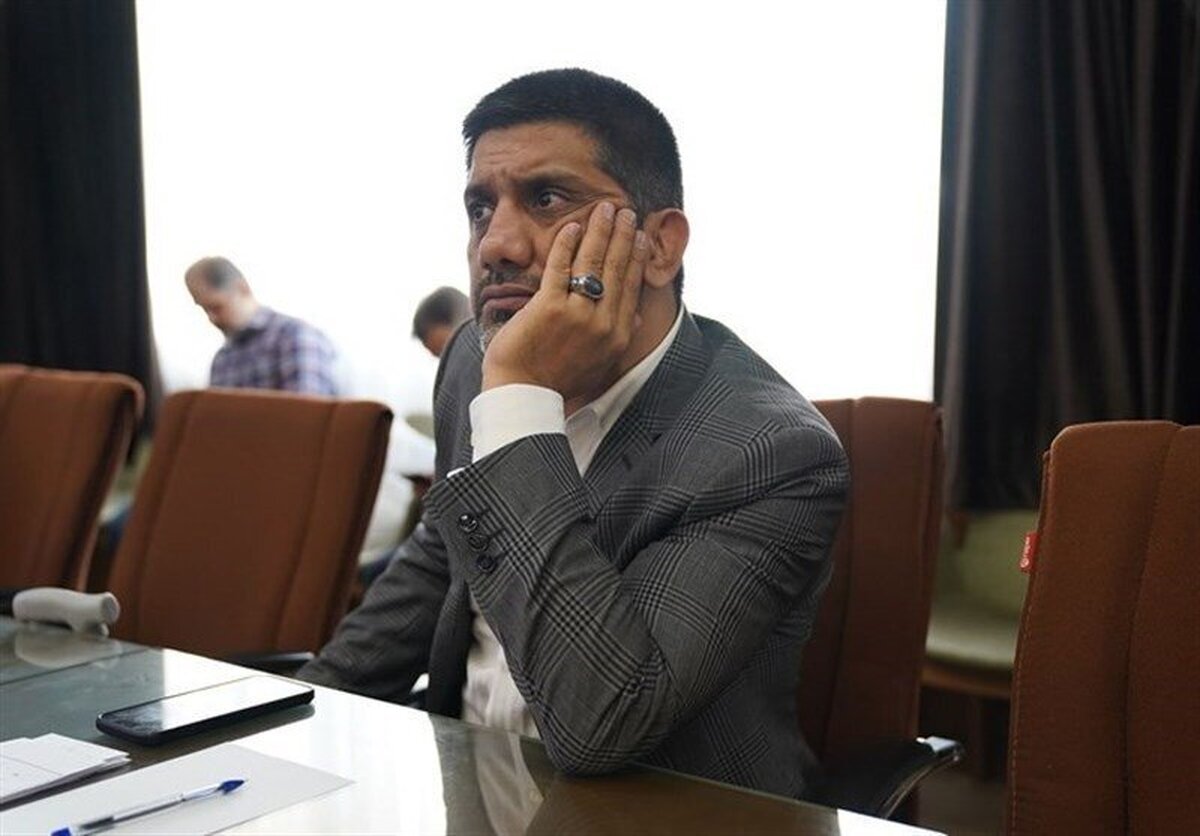 علیرضا دبیر: حاضرم کفش رزمندگان را واکس بزنم و لباس‌هایشان را بشویم
