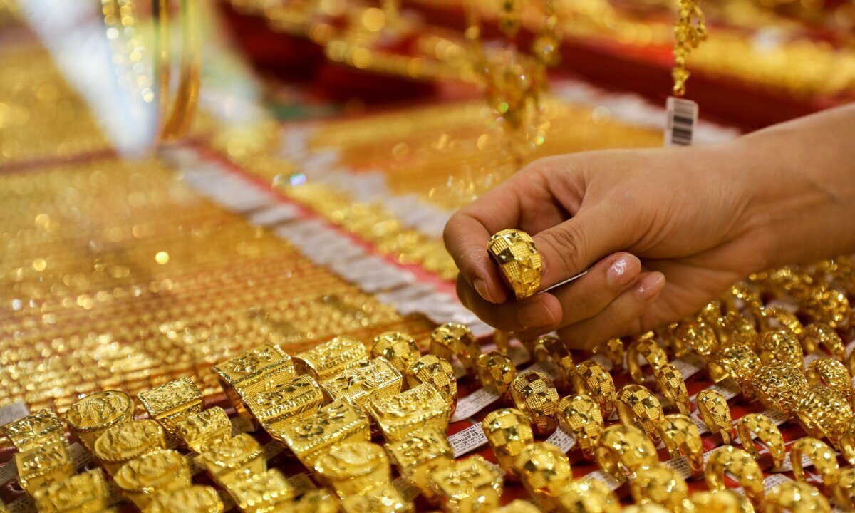 قیمت دلار، سکه و طلا در بازار امروز دوشنبه ۱۴۰۴/۰۴/۲۳