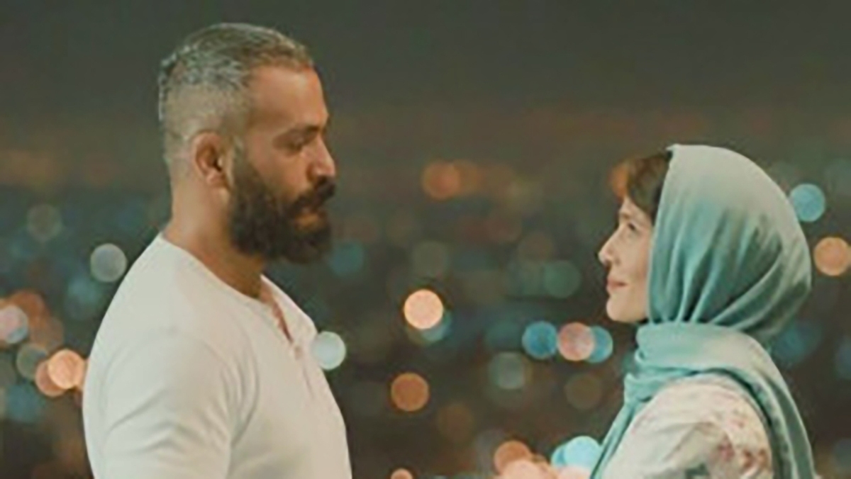 عکس هنری بازیگر جذابِ سریال سیاوش با ژستی متفاوت
