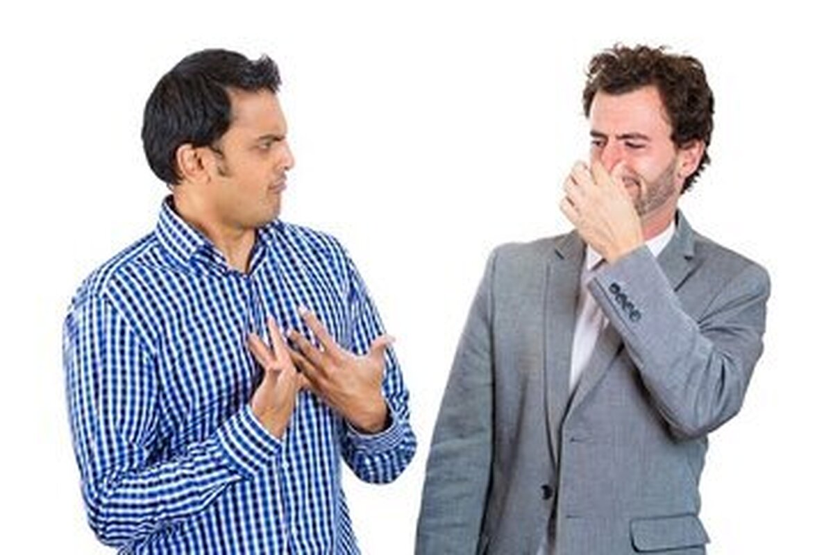 این غذا‌ها باعث بوی بد بدن در تابستان می‌شوند