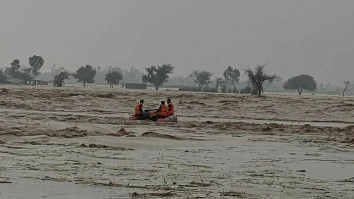 سیل در پاکستان با حداقل ۶۳ کشته و ۲۹۰ زخمی