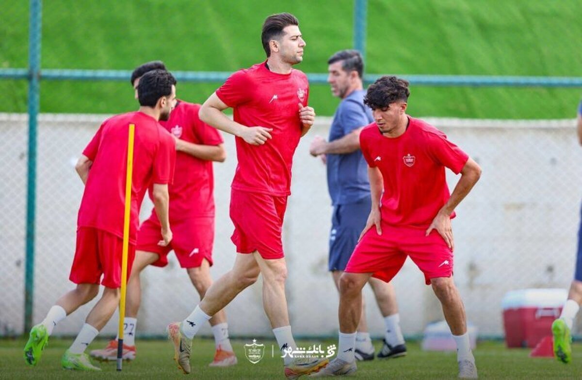 تمدید اردوی پرسپولیس با درخواست وحید هاشمیان