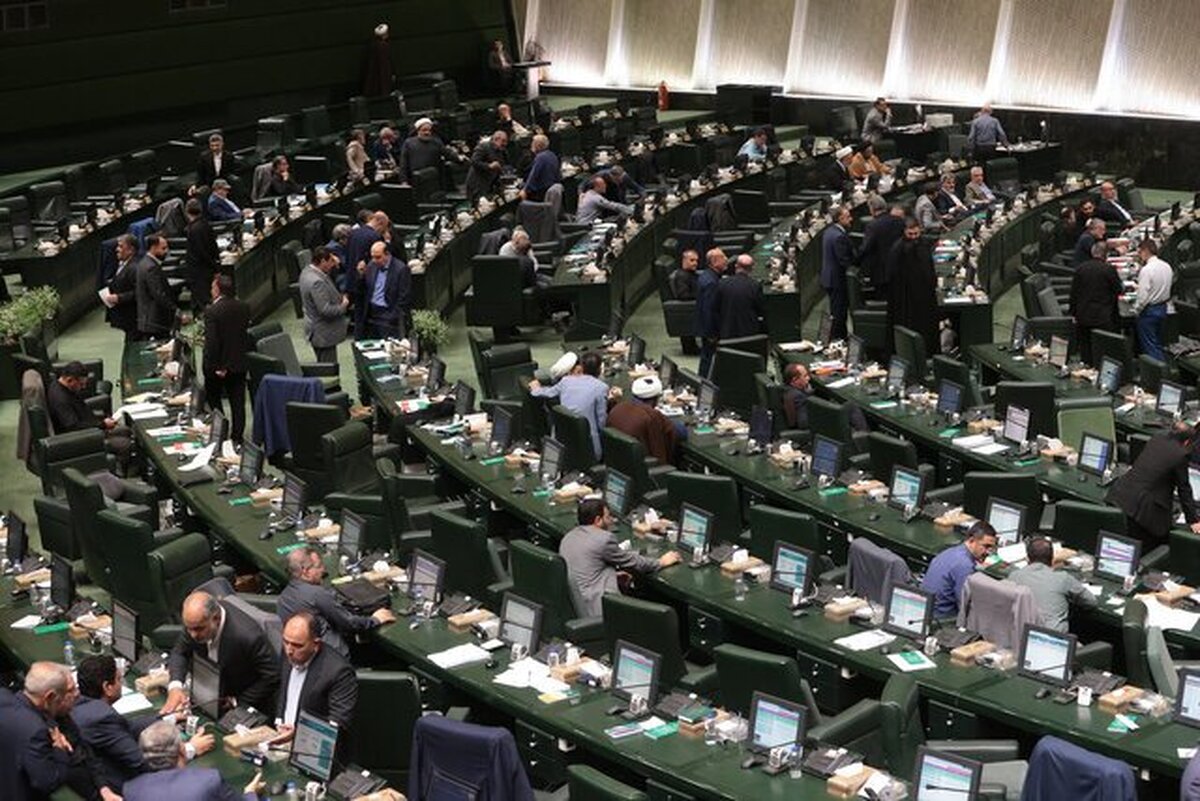 موافقت مجلس با بررسی لایحه مربوط به سازمان مهاجرت بر اساس اصل ۸۵ / تصویب کلیات لایحه حمایت از ایرانیان خارج