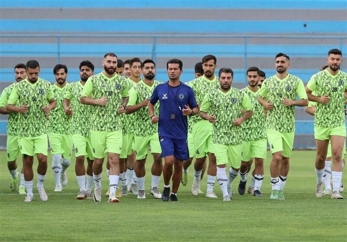 پیکان به ترکیه پرواز می‌کند