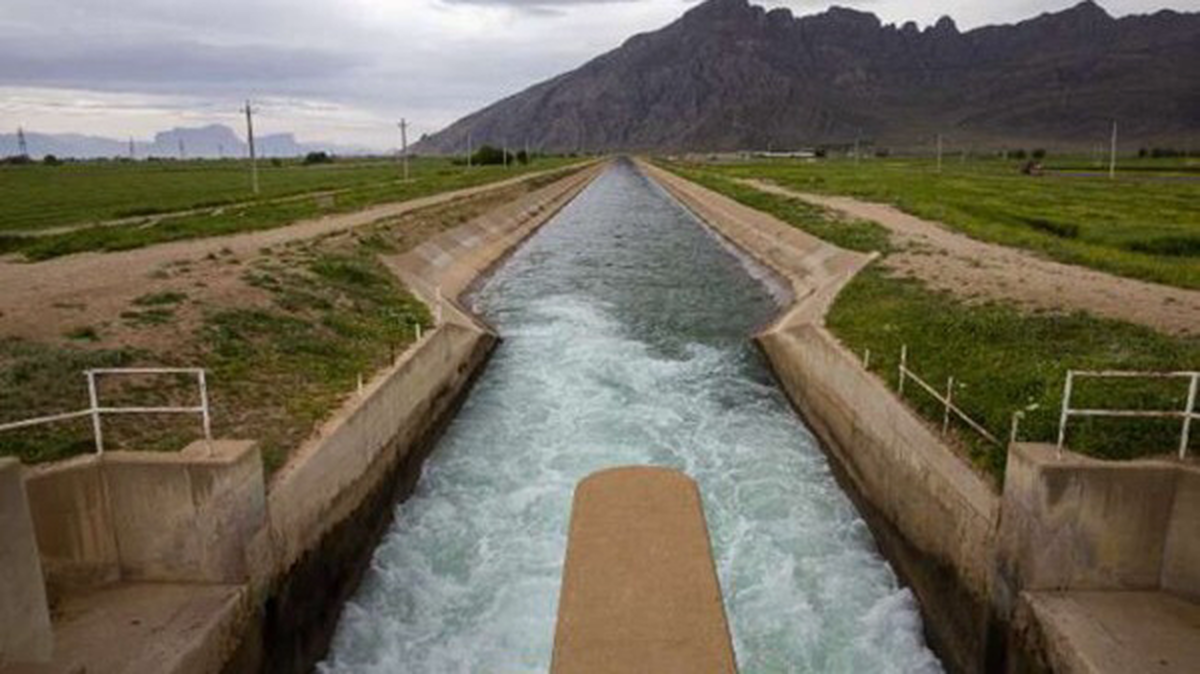آب به تالاب بختگان رسید