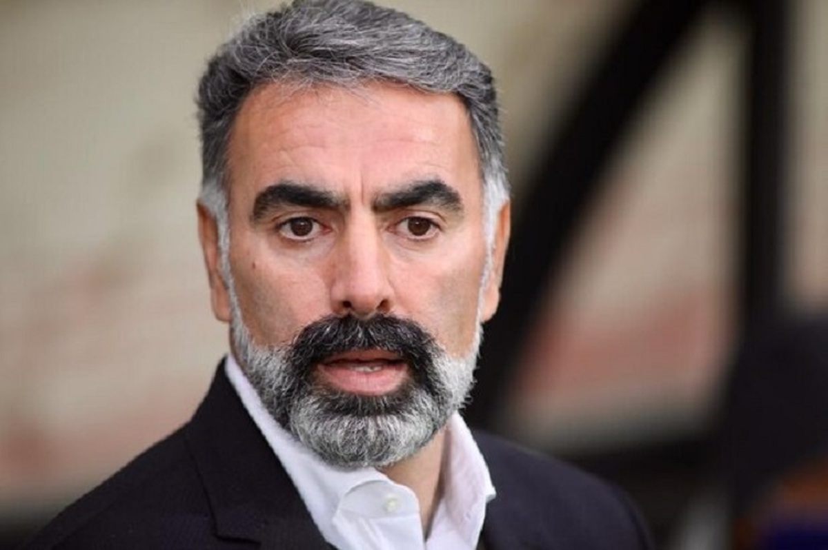 تکذیب سرمربی گری محمود فکری!