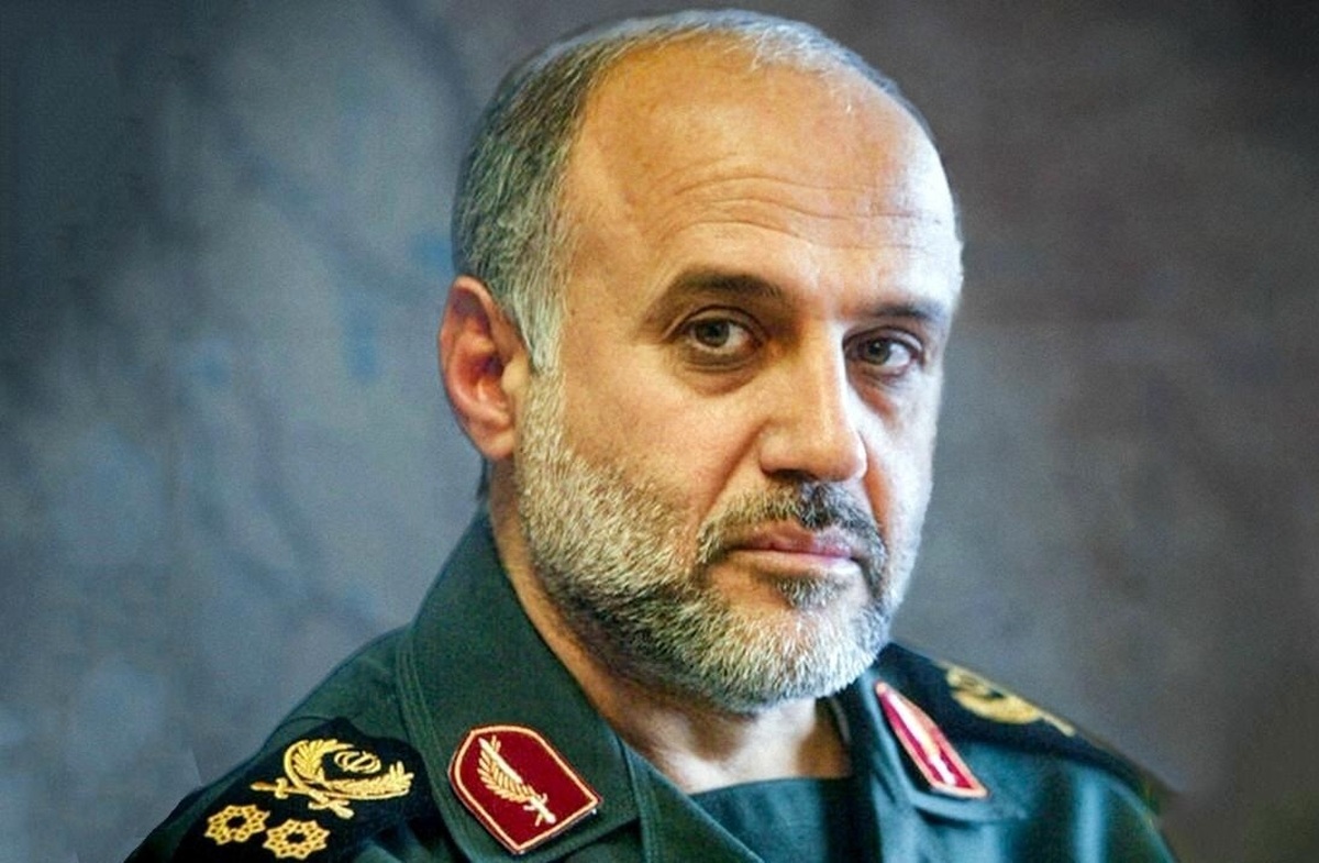 عکس/ «سرلشکر رشید در کنار حسن باقری و زین الدین» در ایام جنگ؛ دهه ۶۰