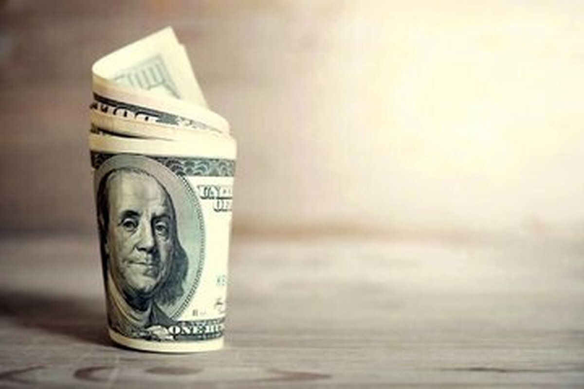 دلار به کف قیمت چند ساله سقوط کرد