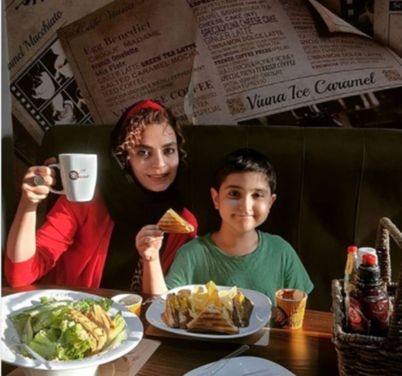 عکس/کافه گردی سپیده خداوردی با پسرش