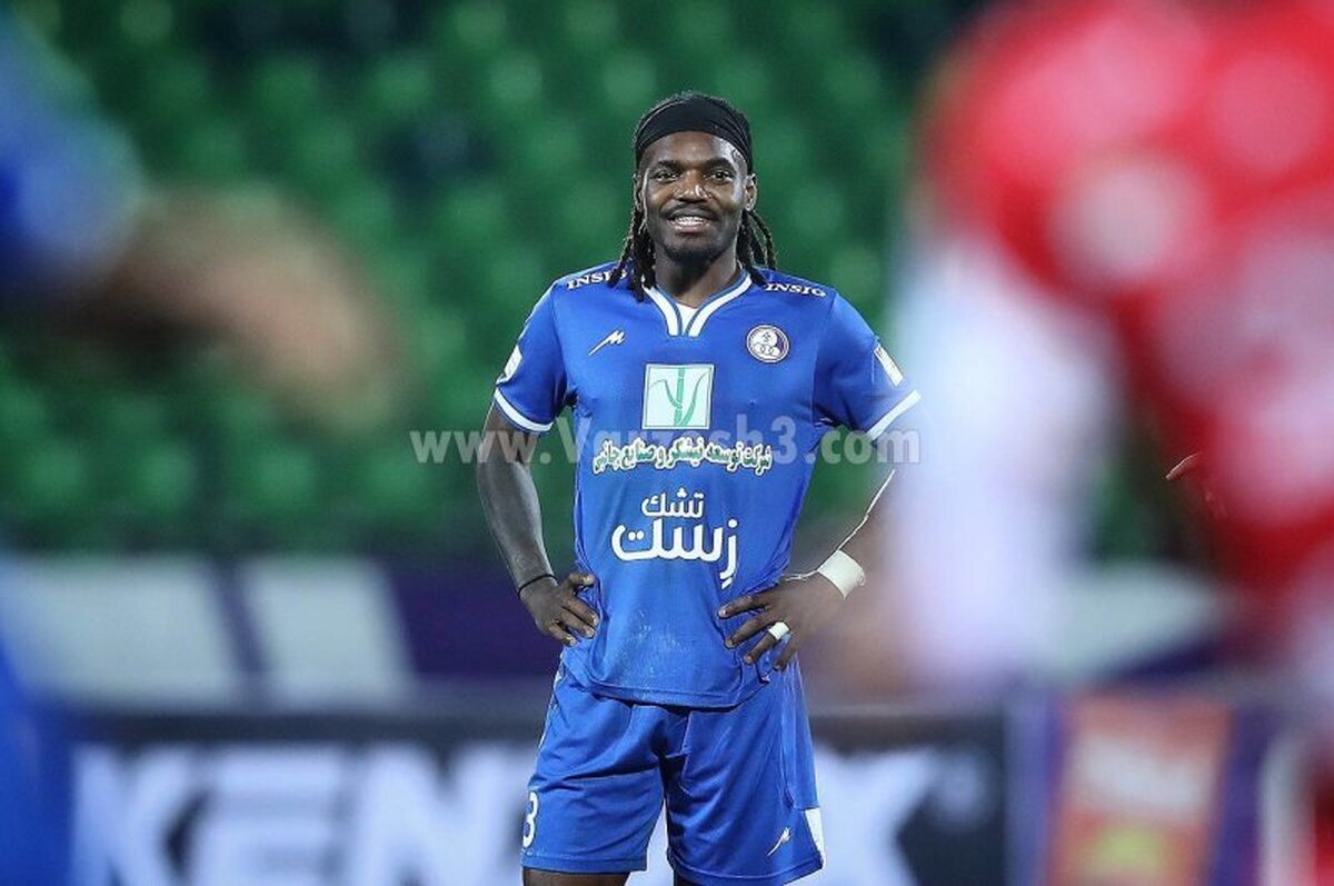 خرید خارجی پرسپولیس با لباس آبی تمرین کرد!