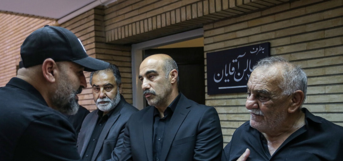 عکس/ چهره عزادار محسن تنابنده برای برادرزاده جوانش عکس/ چهره عزادار محسن تنابنده برای برادرزاده جوانش