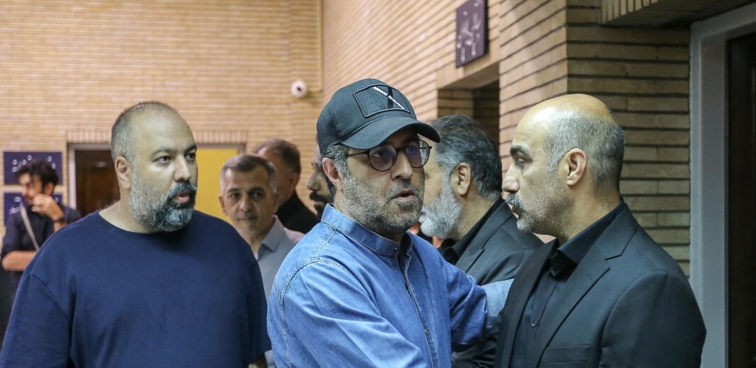 عکس/ چهره عزادار محسن تنابنده برای برادرزاده جوانش عکس/ چهره عزادار محسن تنابنده برای برادرزاده جوانش