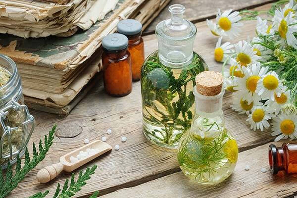 عرقیات آرامبخش که مانند داروی ضد اضطراب عمل می‌کنند