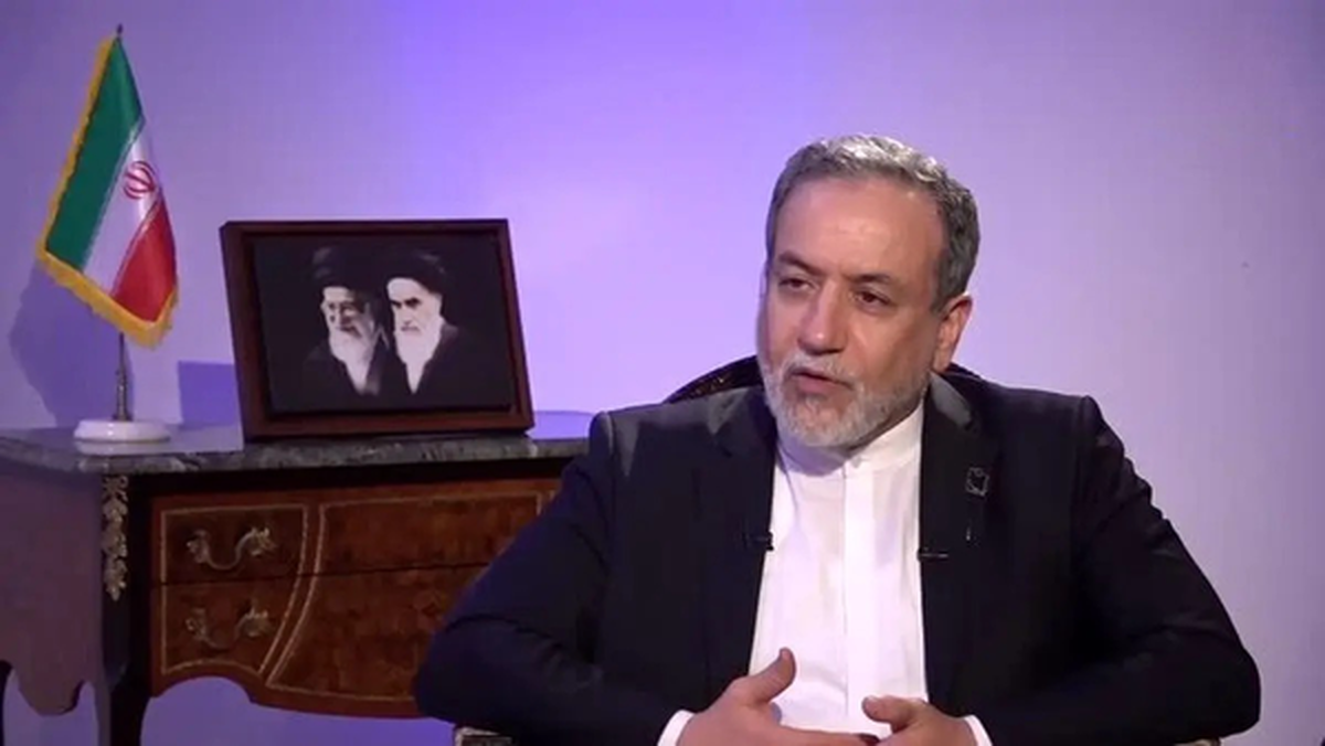 عراقچی: برای هر شهید، صد نفر آماده‌اند تا جای او را بگیرند