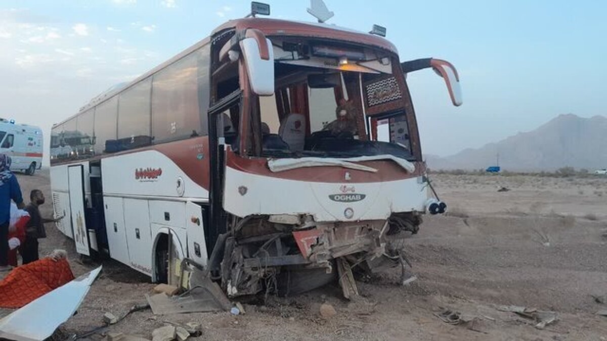 حادثه برای اتوبوس بندرعباس در محور انار به مهریز