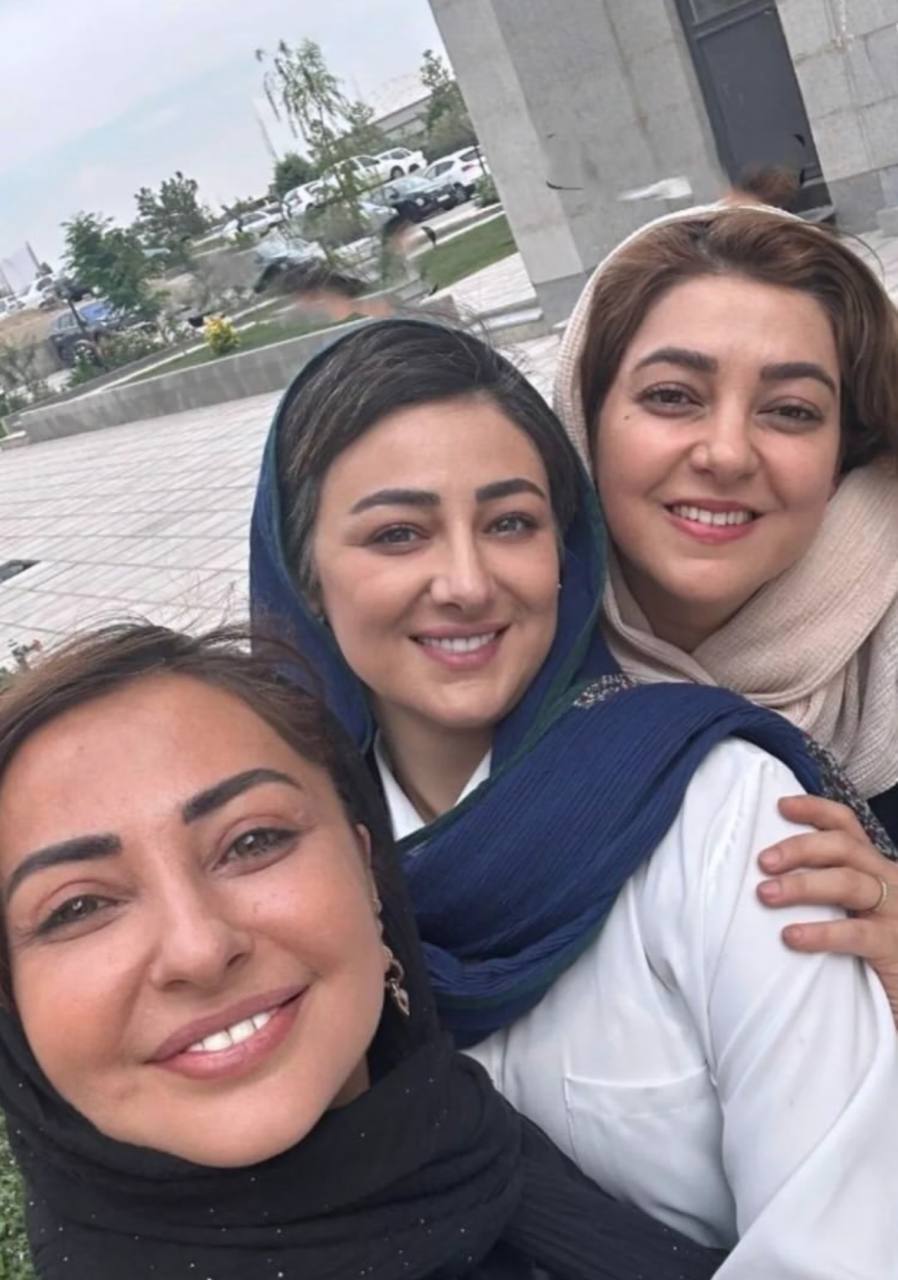 عکس/سلفیِ پربازدید ویدا جوان و نفیسه روشن در پشت‌صحنه «آلا»