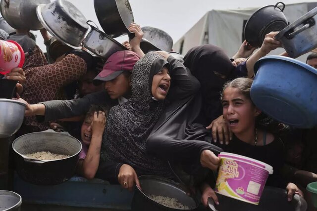 گلوله جنگی سهم گرسنگان غزه! | گزارشگر ویژه سازمان ملل به مقام اتحادیه اروپا: زمان نمایش تمام شده، علیه اسرائیل اقدام کنید گلوله جنگی سهم گرسنگان غزه! | گزارشگر ویژه سازمان ملل به مقام اتحادیه اروپا: زمان نمایش تمام شده، علیه اسرائیل اقدام کنید